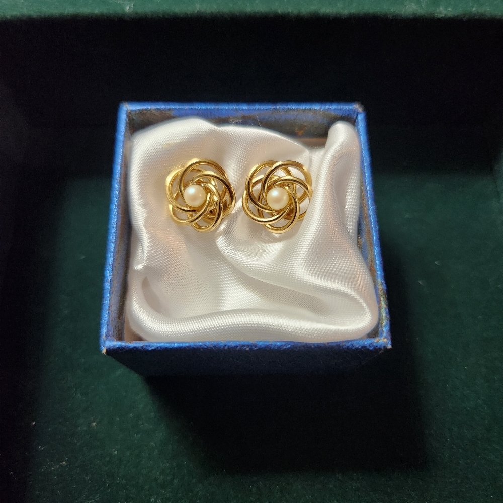 VIntage Gold-tone Wire Swirl Earrings